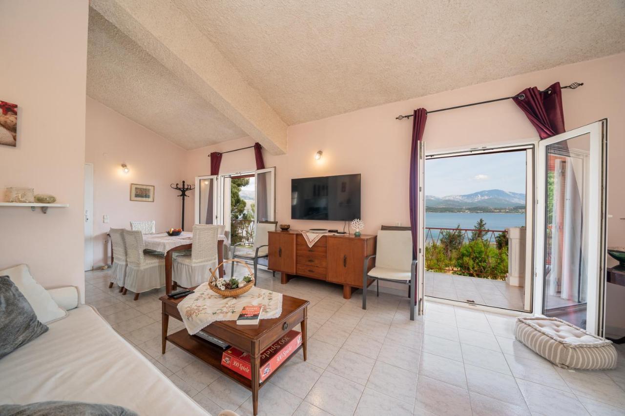 Villa Ostria Lixouri Esterno foto